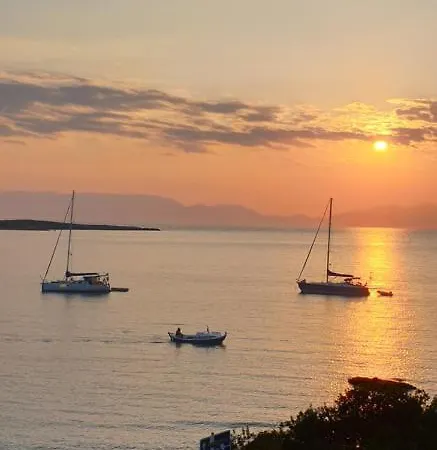 Sunset House * Archangelos (Laconia)