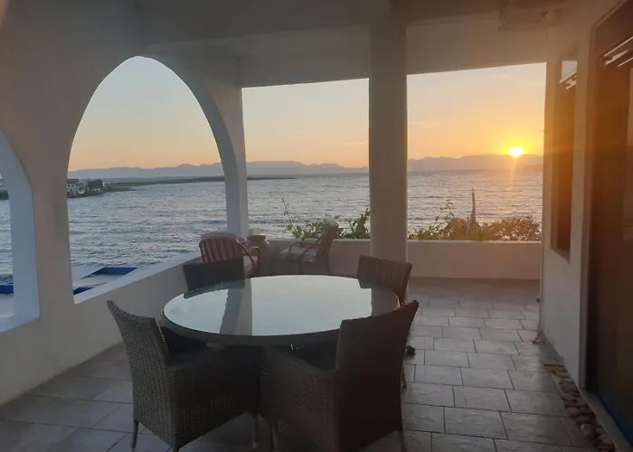 Sunset House בית נופש